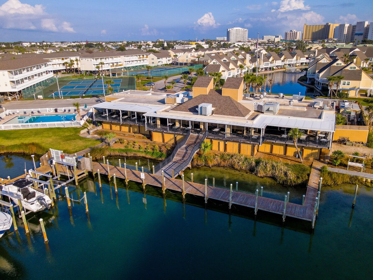 Photo 19 of Sandpiper Cove 2015 | Stroll to Beach, Pool!
