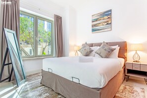 Deluxe Apartment | 2 bedrooms, in-room safe, individually decorated, individually furnished