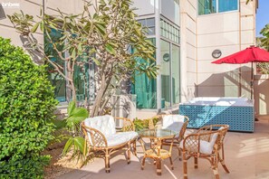 Deluxe Apartment | Terrace/patio