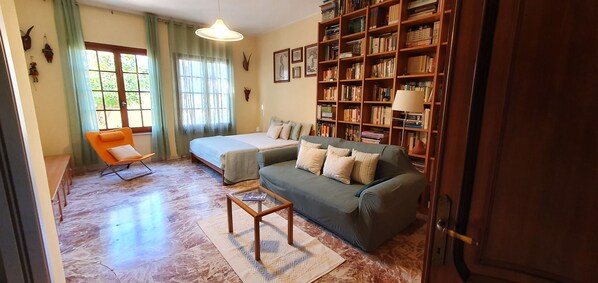1 chambre, fer et planche à repasser, Wi-Fi gratuit, draps fournis