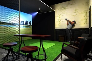Interior - Rare Villa w Golf Simulator, Sci-Fi Theme BR, Arcade, Theater & Gym - Near Parks (Davenport)