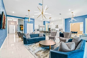 TV connectée, jeux vidéo, baby-foot, table de tennis de table