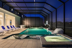 Piscine extérieure, piscine chauffée