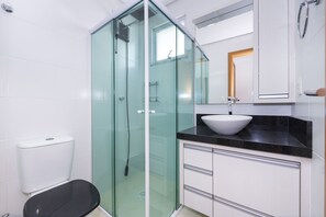 Shower, rainfall showerhead