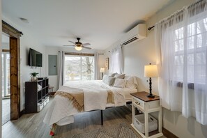 1 bedroom, iron/ironing board, Internet, bed sheets