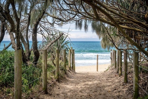 Spacious Seaside Oasis on Dicky Beach