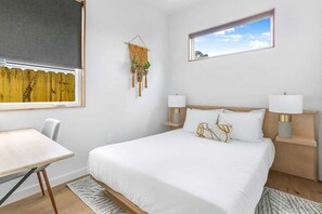5 slaapkamers, een strijkplank/strijkijzer, wifi, beddengoed