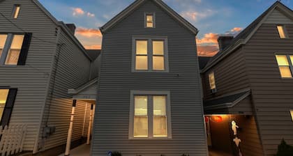 Recently Renovated Home In The Heart Of Bellevue! 2 Bedroom Home by RedAwning
