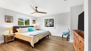 3 bedrooms, laptop workspace, bed sheets - Beautiful Villa With First Class Amenities on Charlotte Harbor, Orlando Villa 5584 (Punta Gorda)