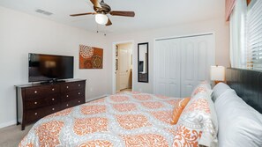 4 bedrooms, laptop workspace, iron/ironing board, bed sheets
