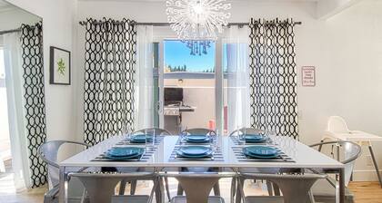 Funtierland + Suite Escapes 5 (new location!) + Walk to Disneyland + 3 Pools