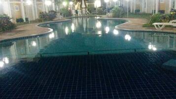 Piscina a l'aire lliure