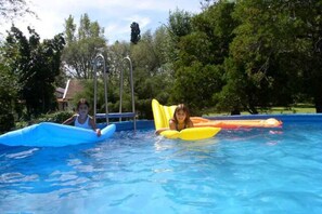 Outdoor pool - Beautiful farm - Boutique Homestay (Chascomús)