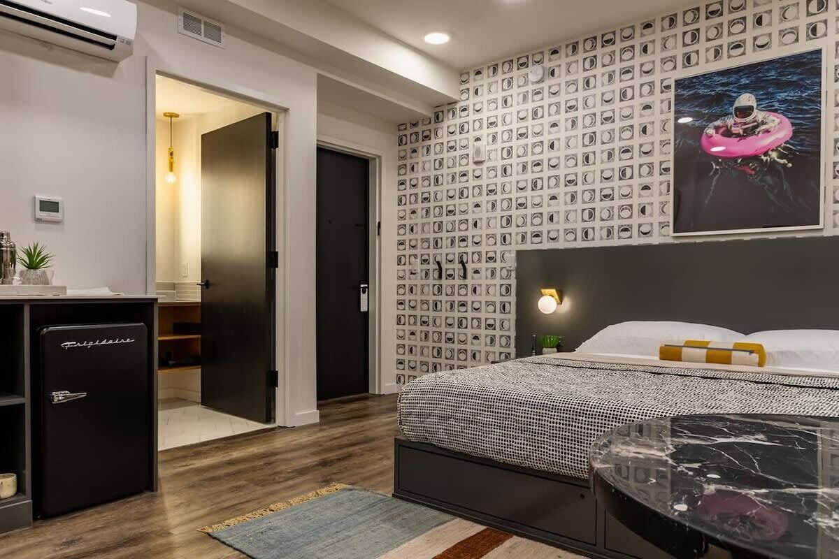 1 chambre, fer et planche à repasser, Wi-Fi, draps fournis