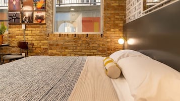 1 habitación, tabla de planchar con plancha, wifi y ropa de cama