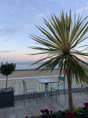 Cosy period house near the seafront
