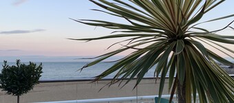 Cosy period house near the seafront