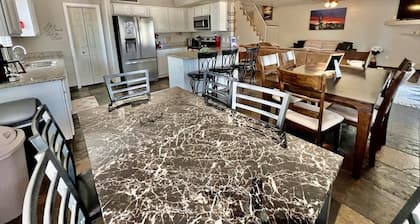 Glendale Pool Heated Pet Friendly