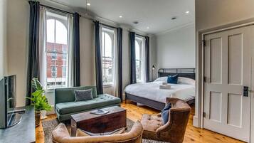 Iron/ironing board, free WiFi, bed sheets