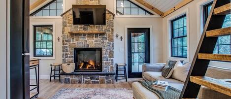 TV connectée, cheminée