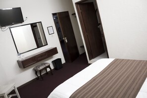 Free WiFi, bed sheets - HOTEL ROMO (Ciudad Hidalgo)