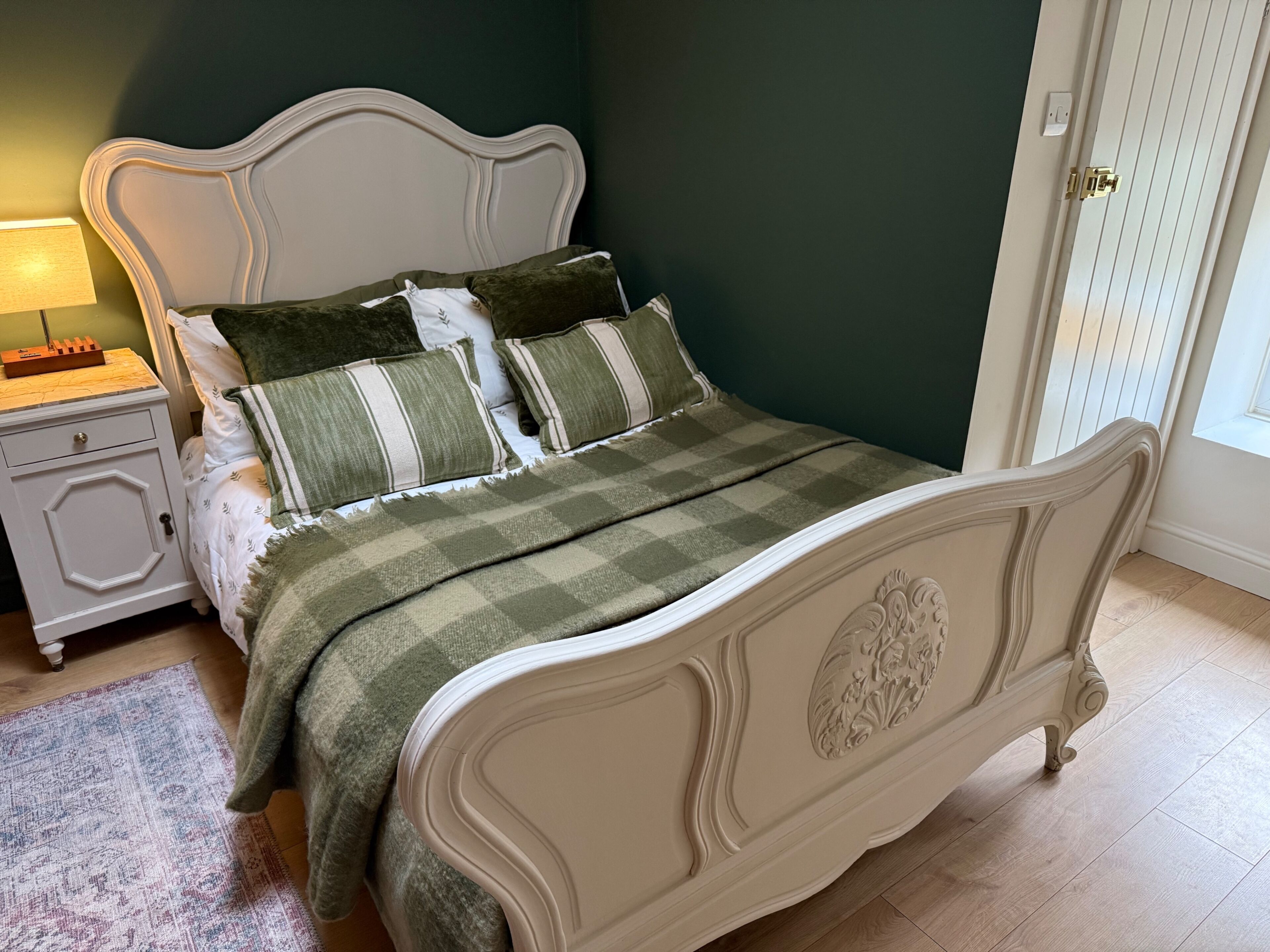 熨斗/熨衣板、免费 WiFi、床单