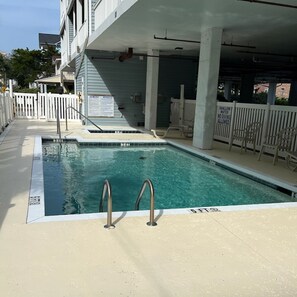 Outdoor pool - 8 BED 5 BATH Condo - Perfect for Multi-Family Vacations - Summer Week Deals (North Myrtle Beach)