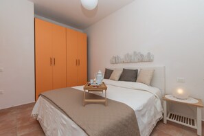 2 soverom, strykejern/-brett, wi-fi (inkludert) og sengetøy