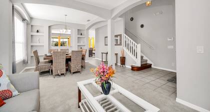 Stunning Villa! Sweeping Views of Florida Nature and Fantastic Game Room