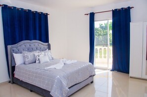7 habitaciones, tabla de planchar con plancha y wifi gratis 