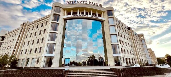 Fachada de la propiedad