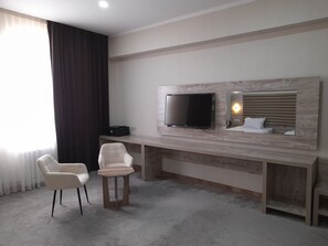 Premium bedding, down duvets, free minibar items, in-room safe - Reikartz Bahor Bukhara (Bukhara)