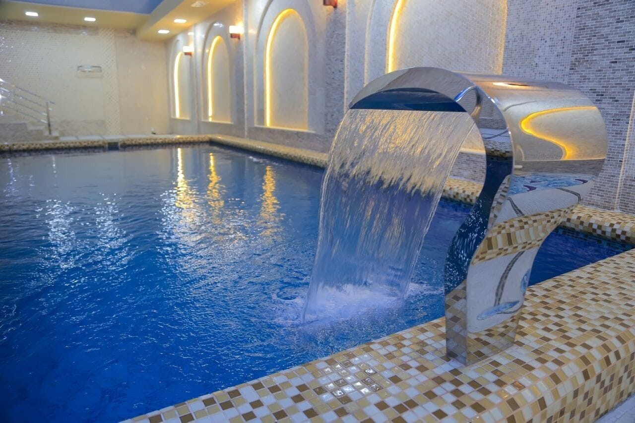 42-inch plasma TV with cable channels, TV, heated floors