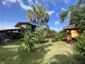 Property grounds - Close to beaches, mountains, waterfalls. Great for nomads/retreats. Quiet/rural (Panama Oeste)