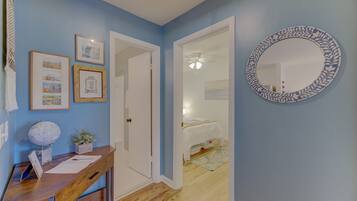 2 bedrooms, desk, iron/ironing board, WiFi