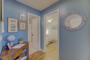 2 Schlafzimmer, Schreibtisch, Bügeleisen/Bügelbrett, WLAN