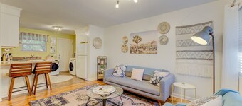 Stylish & Cozy Apartment ?Close to Everything!