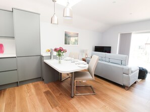 Cottage | 1 bedroom, individually decorated, individually furnished, free WiFi