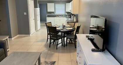 Very Spacious, Open Floor Plan 2 Bedroom Apt.
