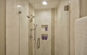 Chuveiro/banheira combinados, bidê