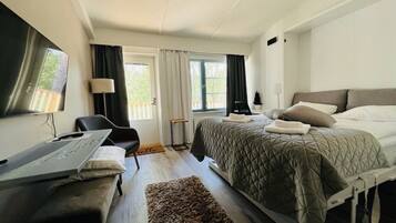 1 makuuhuone, työpöytä, ilmainen Wi-Fi, vuodevaatteet