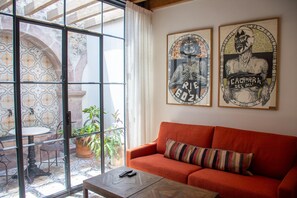 Presidential Studio Suite | Living area