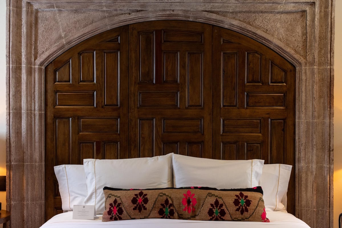 presidential studio suite | egyptian cotton sheets, premium bedding, down duvets, in-room safe