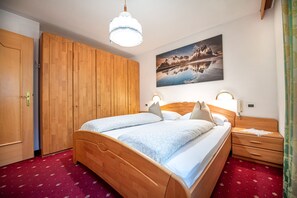 2 bedrooms, free WiFi, bed sheets - Apartments Culac 164A (Santa Cristina Valgardena)