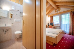 3 habitaciones, wifi gratis y ropa de cama 