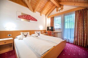 3 bedrooms, free WiFi, bed sheets - Apartments Culac 164D (Santa Cristina Valgardena)