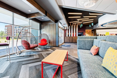 Tru by Hilton Chapel Hill