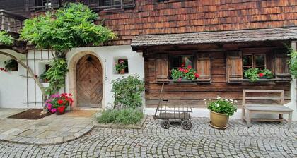 Haus Irrsee - Charming and Unique Austrian House right by the Irrsee & Mondsee