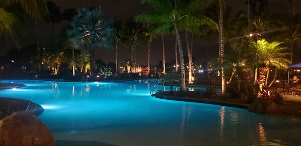 Outdoor pool, a heated pool