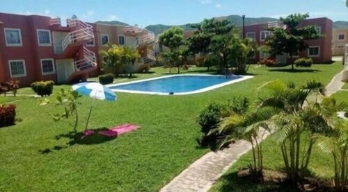 Alojamiento con piscina en Acapulco